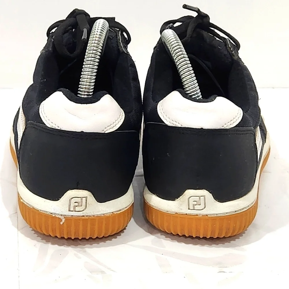 Footjoy Mens Greenjoy Spikeless Golf Shoes Black White 45382 Sz 7M‎ EUC